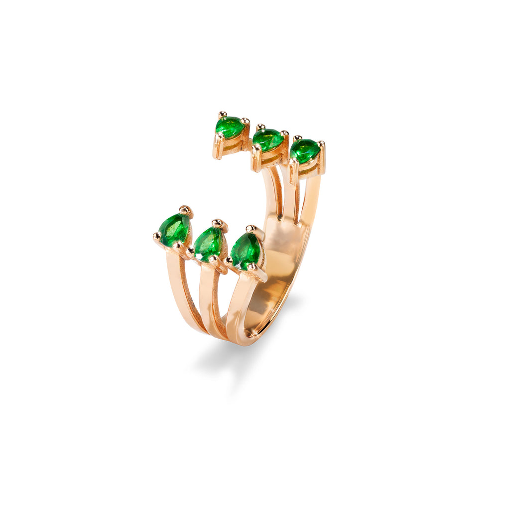 Ring with tsavorite