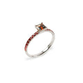 Ring mit Bi-Color Saphir 18kt Weißgold – Handgefertigter Ring mit lila-rotem Saphir und Spinell, Einzelstück, BeVain München