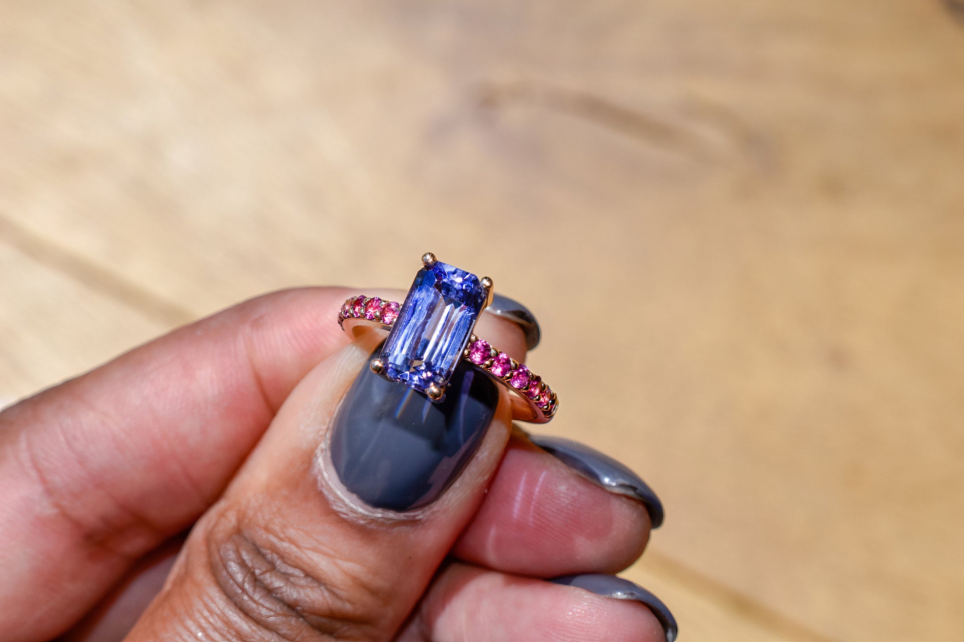 Tansanit Ring mit Spinell